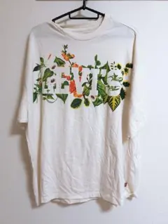 LEVI’S 꽃무늬 티셔츠