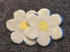 MIYOSHI RUG FLOWER CHAIR RUG