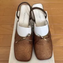 美品 VIVAYOU ラメ パンプス ブラウン 39のサムネイル