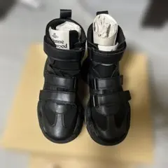 Vivienne Westwood ブラック スニーカー　限定品