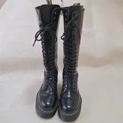 希少 美品【約23.5㎝】 Dr.Martens 厚底ロングブーツ 20ホール