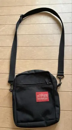 Manhattan Portage ブラックショルダーバッグ