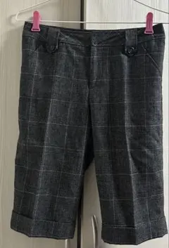 美品　ＣＯＭＭＥ　ＣＡ　ＩＳＭ　グレー系チェック柄 ショートパンツ　大人可愛い