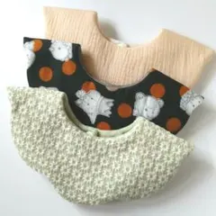ハンドメイド　360°花びら　もくもくスタイ　3枚セット　マーガレット刺繍生地