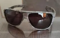 Oakley サングラス グレー/ホワイト