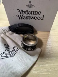 新品未使用】VivienneWstwood ボタンリング 正規品 ブラック - メルカリ