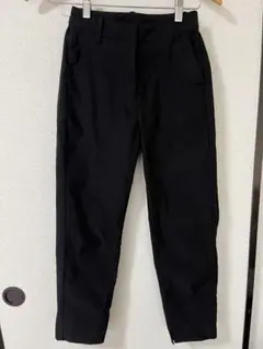 スリムフィット ブラックパンツ