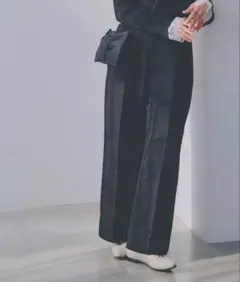 【美品♡】高山直子さんコラボ/タックワイドチノパンツ/EiiS/289617