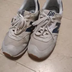 New Balance 574 ホワイト ネイビー スニーカーのサムネイル
