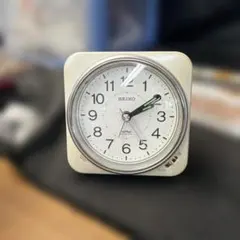 SEIKO 電波時計　目覚まし時計のサムネイル