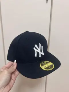 Item thumbnail for item aa2df34f-bb82-4267-9922-4db5df1b18c9