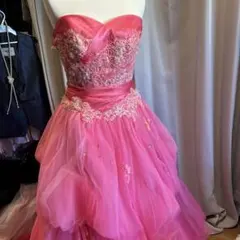 ピンクカラードレス　ウェディング