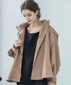 Emma Taylorミリタリーフレアーフードコート