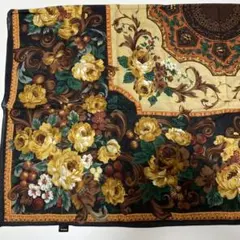 POLA 大判スカーフ 花柄 クラシカル　120㎝✖️120㎝