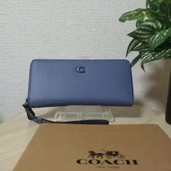 COACH ブルー レザー 長財布 ストラップ付き
