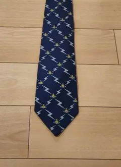 国内希少✨極美品✨ヴィヴィアンウエストウッド ネクタイ ワールズ