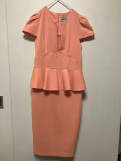 ASOS ペプラム 半袖 ひざ丈ワンピース ピーチ