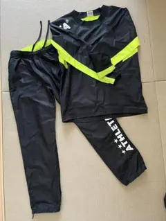 ATHLETA ピステ上下 黒/蛍光黄