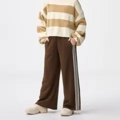 GU　GIRLSワイドフレアスウェットパンツ