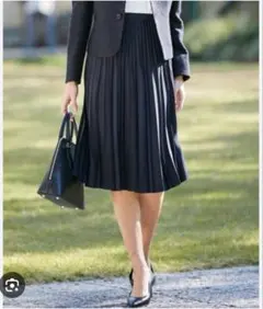 23区 【洗える】　サテンクレープ　プリーツスカート　ネイビー　36 Sサイズ