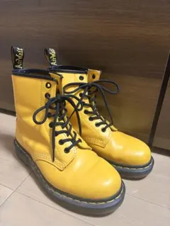 Dr. Martens ドクターマーチン UK4 8ホールブーツ イエロー