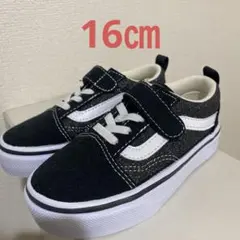 バンズスニーカー