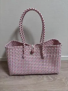 Item thumbnail for item 98c7f2f8-51ee-445b-b22e-38bdb16b96f9