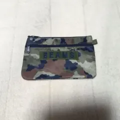 BEAMS 迷彩柄ミニポーチ