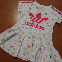 【110】adidas アディダス　フラワープリント 半袖ワンピース　ワンピのサムネイル