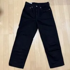 ブラック デニムパンツ ストレートシルエットのサムネイル