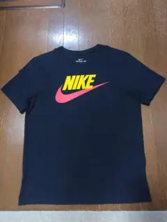 Nike Tシャツ Lサイズ 黒 スウォッシュ
