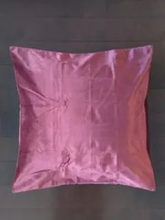 【未使用新品】クッションカバー 上質なベルベットの光沢と滑らかな手触り