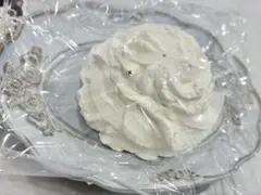 Qmii Studio クリームアイス　スクイーズ
