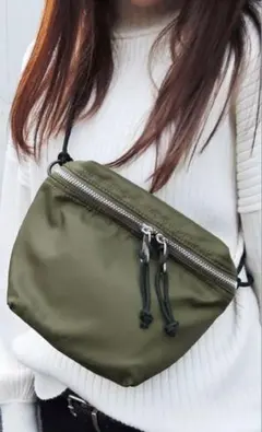 minia サコッシュ　バック　カーキ