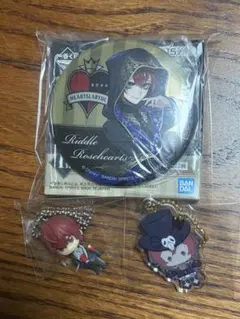 ツイステ リドル 式典服 缶バッジ　アクリルチャーム　スイングマスコット制服