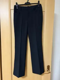 ストレートパンツ 黒