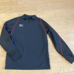 ブラック トップス