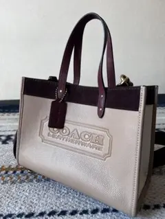 coach フィールド トート 30 カラーブロック ウィズ コーチ バッジのサムネイル