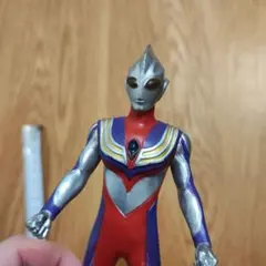 【ウル卒】ウルトラマンティガ 目が光るタイプ？ フィギュア ライブサイン付き