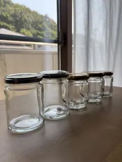ガラス製空き瓶 5個セット 蓋付 キャニスター　小物収納　花器　ジャム作りのサムネイル
