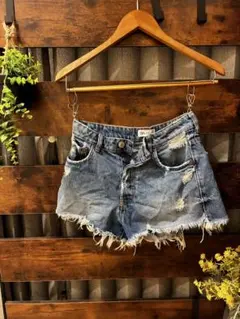 ZARA デニムショートパンツ ダメージ加工 フリンジ　XS〜S