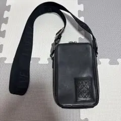 LOEWE（ロエベ）クロスボディポケット ショルダーバッグ ブラックのサムネイル