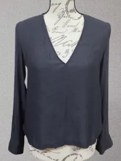 H&M DIVIDED Vネック　シアー　トップス　プルオーバー