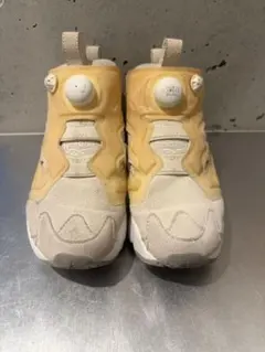 Reebok INSTAPUMP FURY ベージュ スニーカー