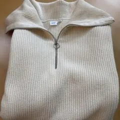 GAP クリーム色 ニットセーター 長袖