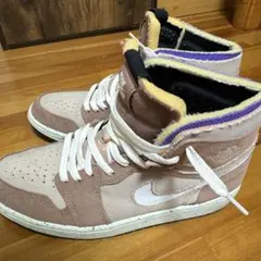 ピンク スニーカー