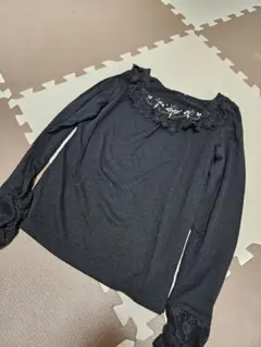 最終値下げ アクシーズファム 黒 長袖 薔薇