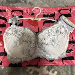 tutuanna 美胸UPブラ　　F65のサムネイル