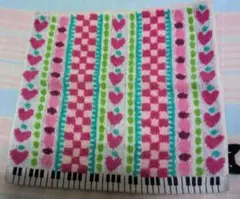 Atsuko Matano タオルハンカチ ピアノ柄 ピンク系のサムネイル