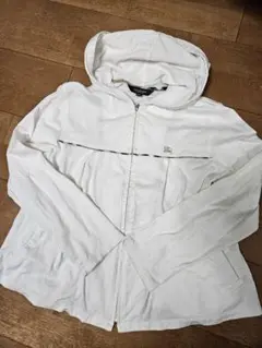 Burberry ホワイト パーカー カーディガン　140